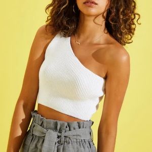 one shoulder crop top